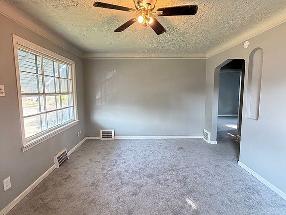 2nd image of 11913 Avon Ave