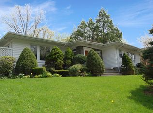 136 Fox Meadow Rd, Scarsdale, NY 10583