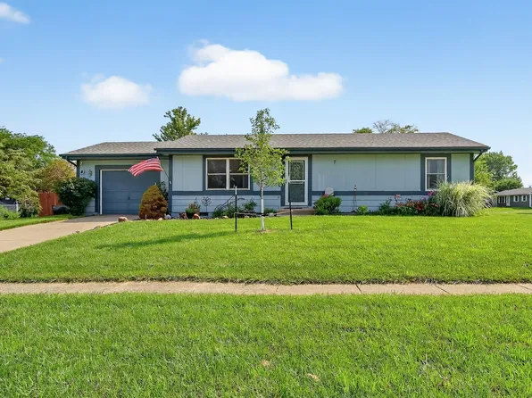 1010 Grant Ct SE, Bondurant, IA 50035