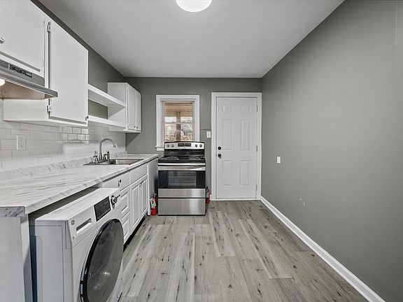 3rd image of 2717 Woodrow Dr #2