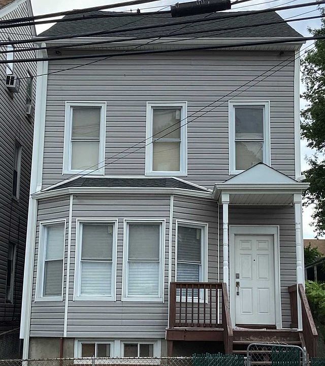 1st image of 47 Bloomfield Ave