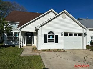 17 Ruby Cir, Mary Esther, FL 32569