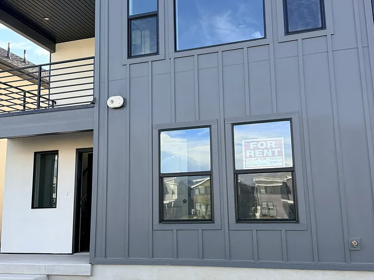 7025 Woods Rose Dr — Photo 2