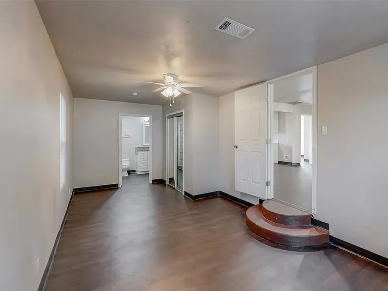 3810 Cotton Ln — Photo 3