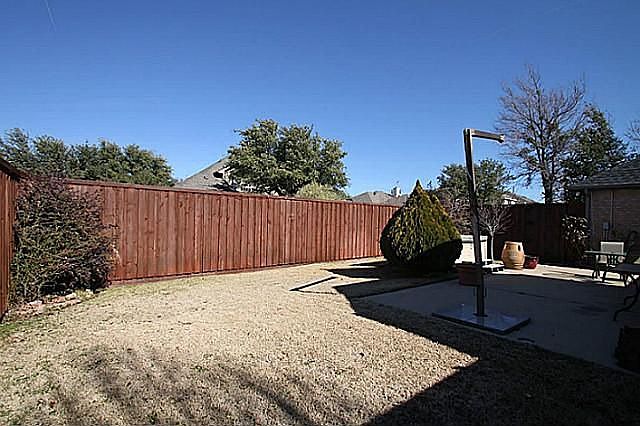 1st image of 1221 Lochness Ln