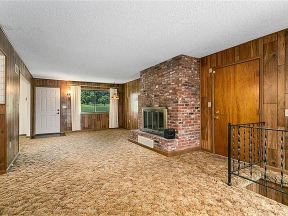 4th image of 1509 Mary Ln