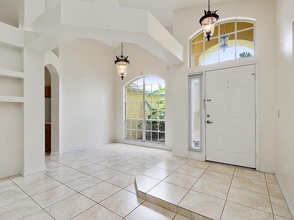 2nd image of 2319 Laurel Pine Ln
