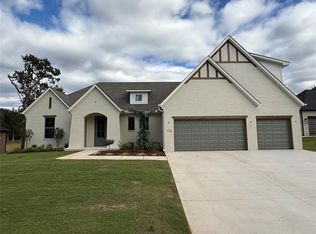 8404 Robin Way, Guthrie, OK 73044