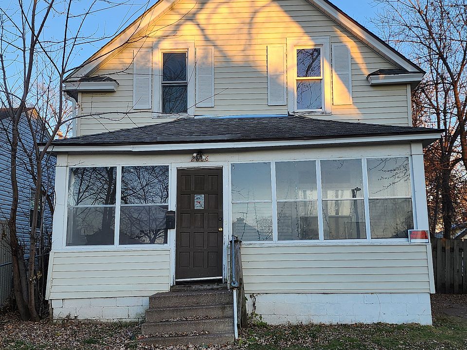 1st image of 2806 James Ave N