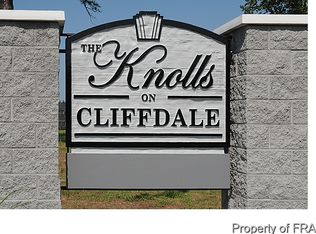 1916 Shady Knoll Ln, Fayetteville, NC 28314