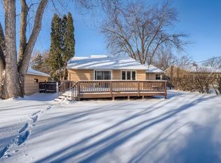 1854 Oxford St N, Roseville, MN 55113