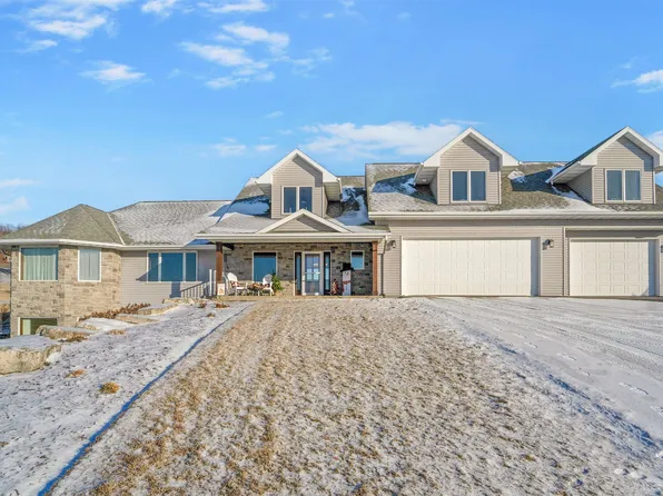 N5526 Lake Shore Dr, Hilbert, WI 54129