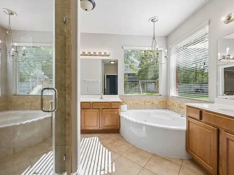 13518 Via Chianti Ln — Photo 14