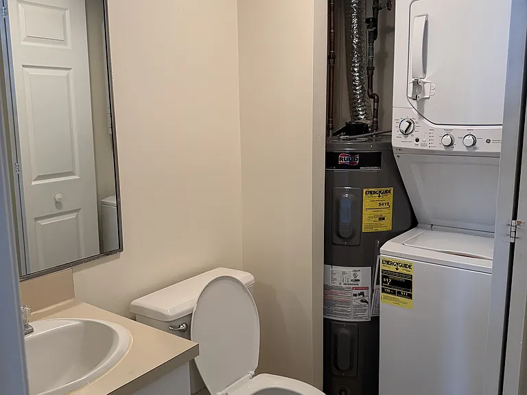 369 Franklin St #24 — Photo 7