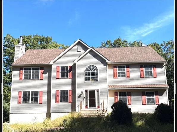 310 Lees Run Cir, East Stroudsburg, PA 18302