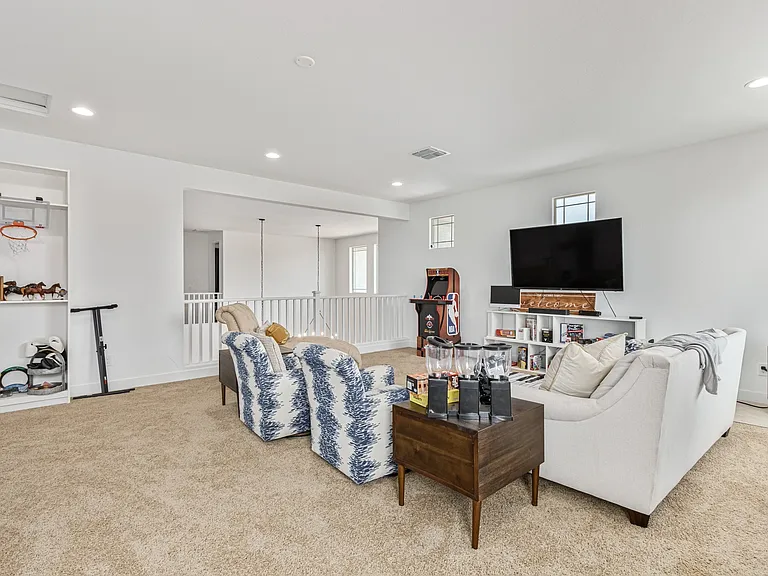 21040 E Carriage Way — Photo 9