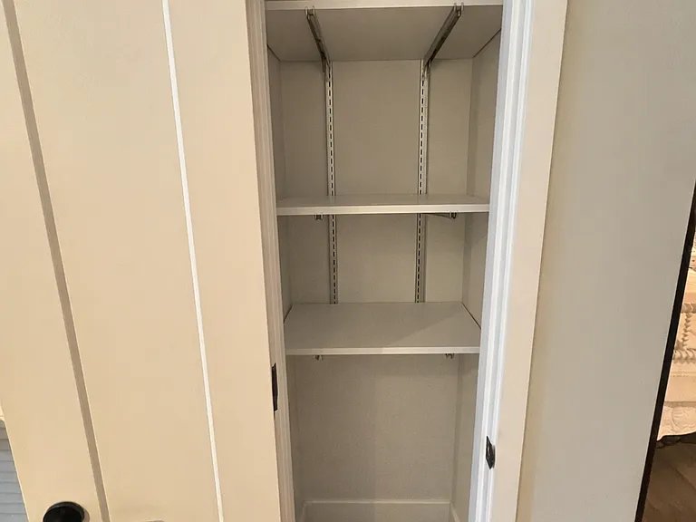 Great pantry space