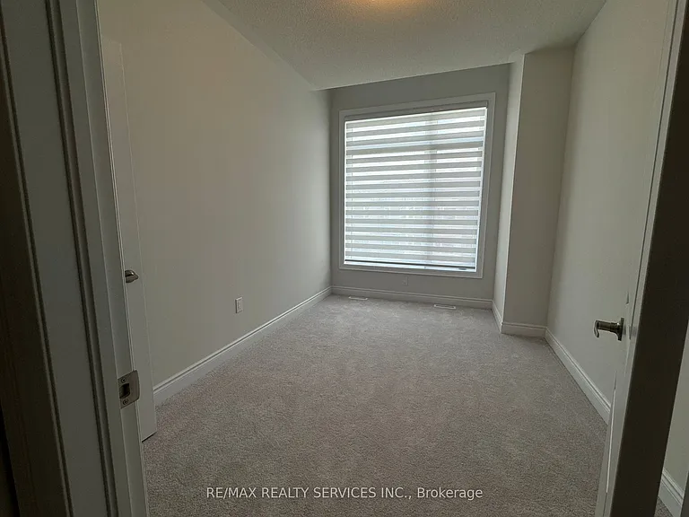 202 Tennant Cir — Photo 15