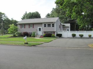 37 Meadow Dr, Middleton, MA 01949