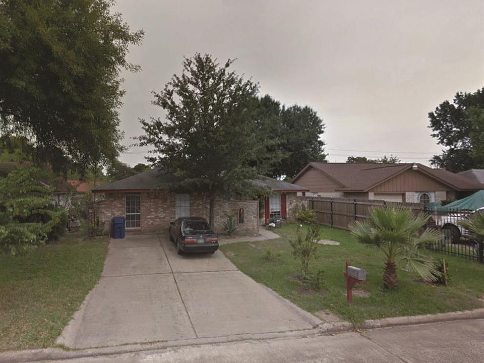 1st image of 2034 Rainy River Dr