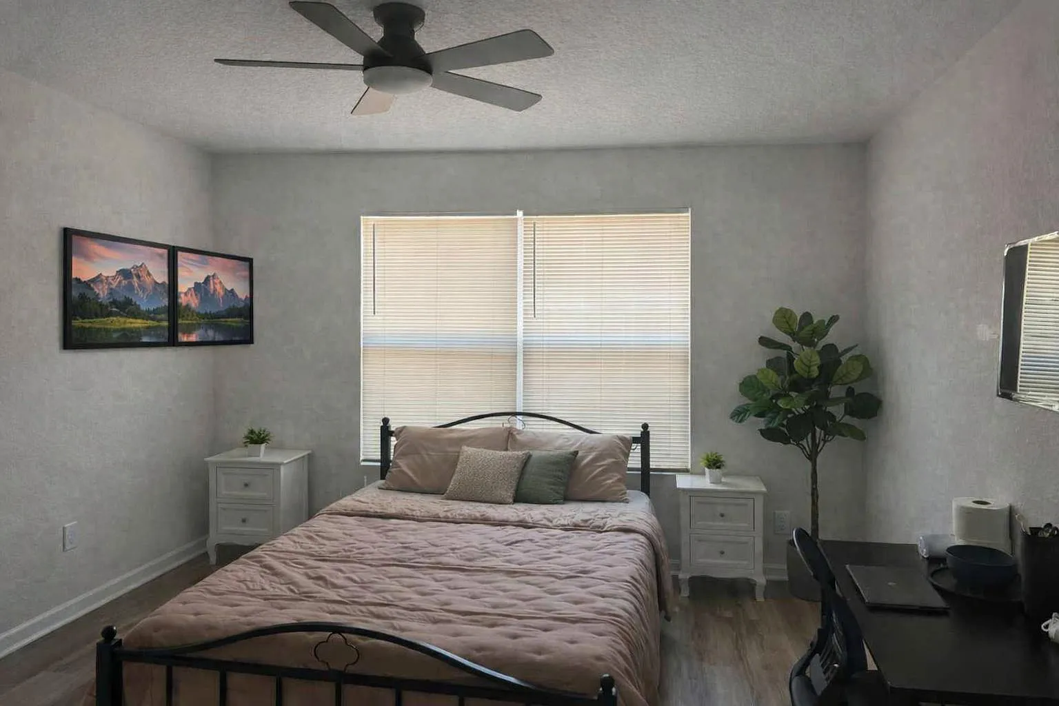4 bed, 2.0 bath, 1250 sqft, $1,092 — Photo 1