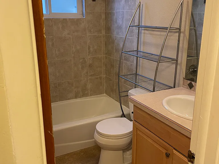 880 Alpine Ave — Photo 8
