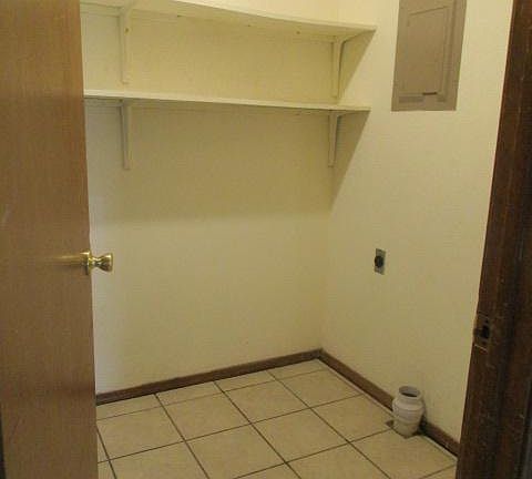 3rd image of 2307 W Meadow Dr