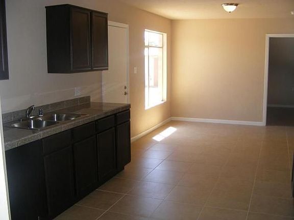 4th image of 3439 N 47th Dr