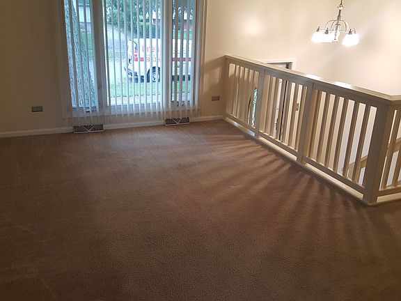 3rd image of 431 E Tulip Dr