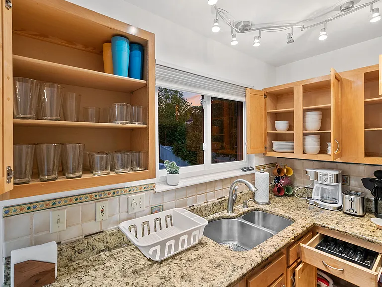 2528 Shiva Ct — Photo 19