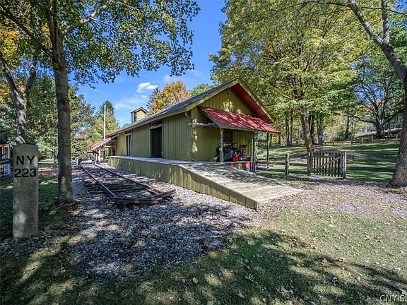 5th image of 6324 E Hill Rd