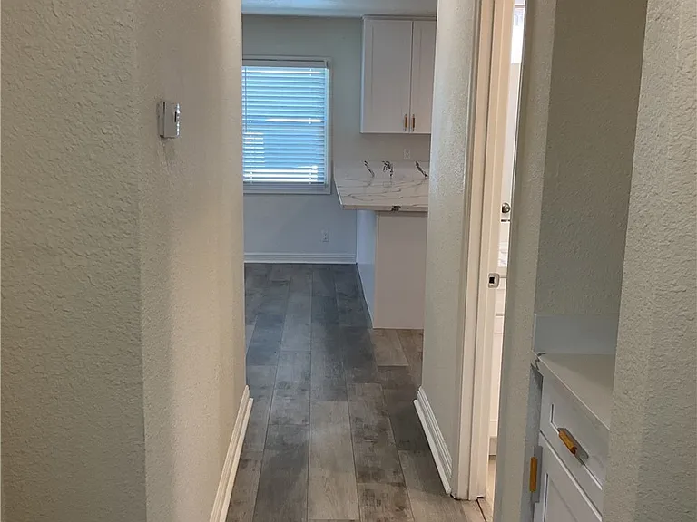 816 W G St — Photo 14