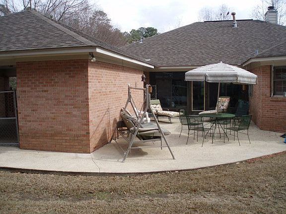 Nice accessibility to patio