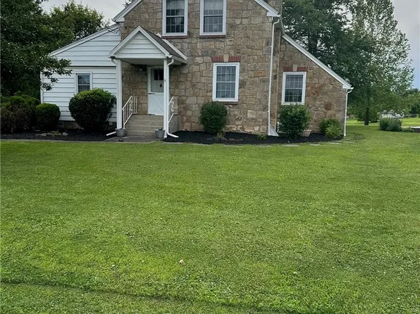 423 Penncraft Rd, East Millsboro, PA 15433