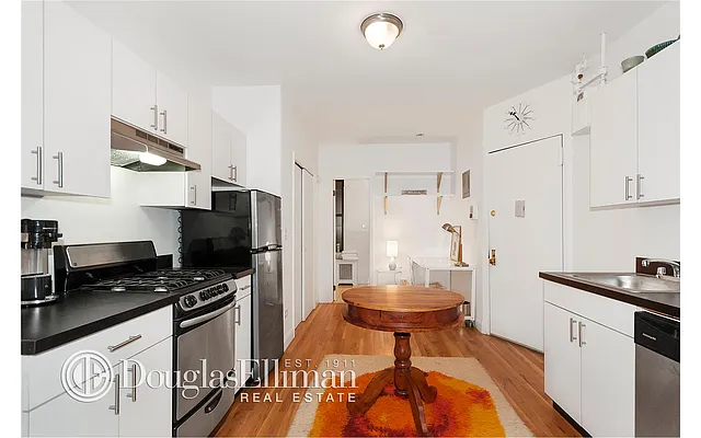 Rented by Douglas Elliman | media 1
