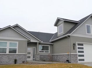 949 Spring Mountain Dr, Wenatchee, WA 98801