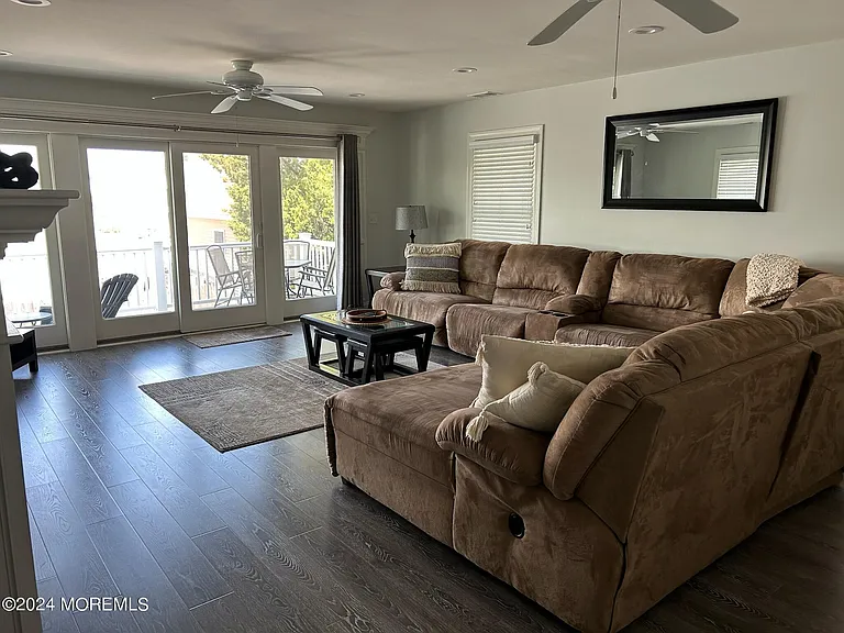111 Jersey City Ave — Photo 10
