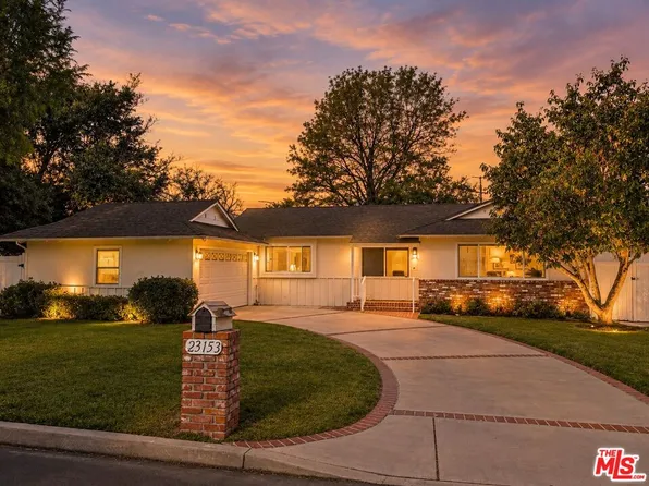 23153 Gonzales Dr, Woodland Hills, CA 91367