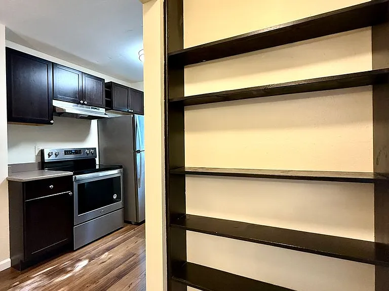 1626-1646 SE Ash St. Portland, OR 97214 — Photo 10