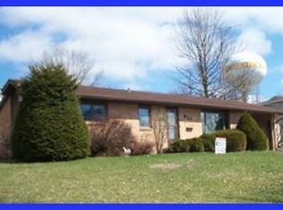 475 W Hillside Ln, Stockton, IL 61085