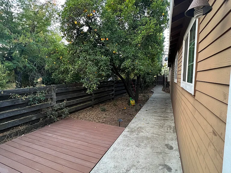 J St — Photo 10