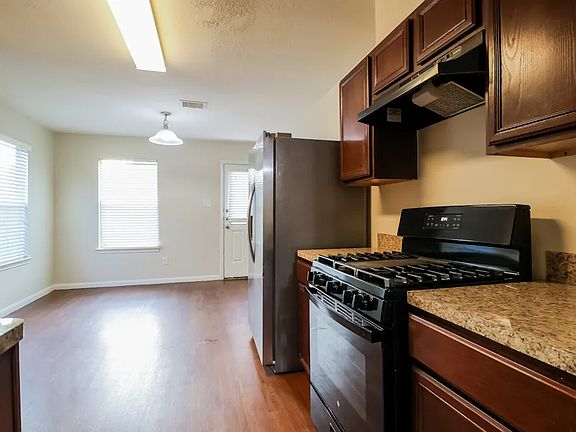 5th image of 6326 Scotchwood Dr