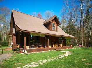 2120 Pinewood Dr, Eagle River, WI 54521