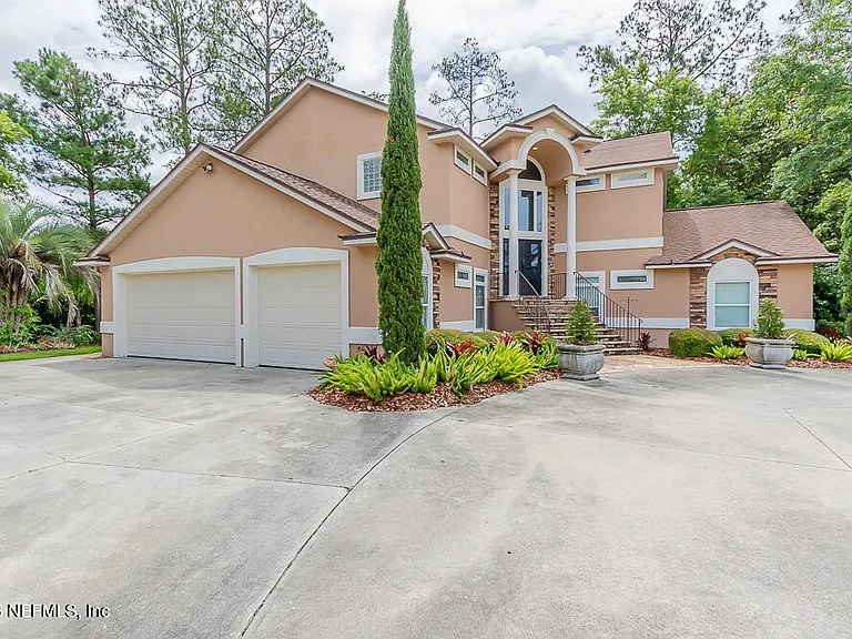 1770 Victoria Chase Ct — Photo 39