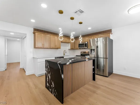 1017 Falconhead Ln Unit 102, Las Vegas, NV 89128