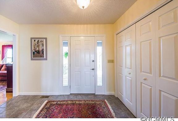 3rd image of 164 Uwaga Ct