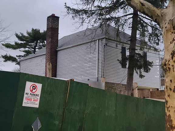 3rd image of 2949 Tenbroeck Ave