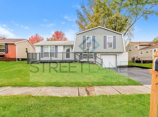 2203 Blue Rock Ln, Grove City, OH