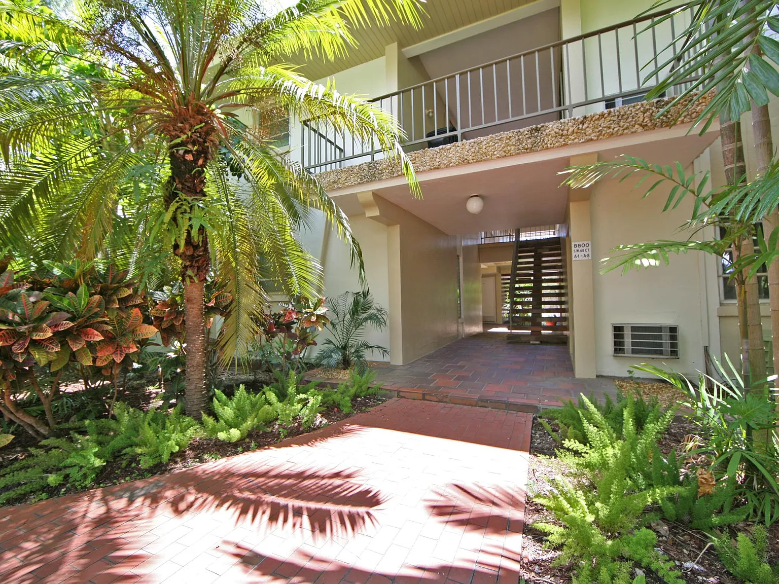 Gardens of Pinecrest — Photo 3