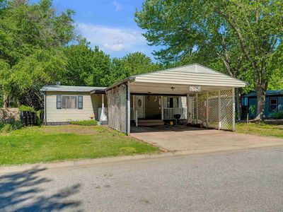 4851 S Bluff St, Wichita, KS, 67210